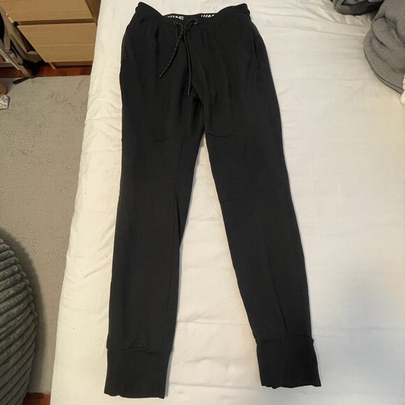 🤝 American Eagle Outfitters Black Joggers with Zipper Pocket 🤝 - Picture 1 of 4